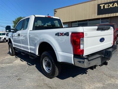 2019 Ford F-250 XL   - Photo 14 - Dallas, TX 75247