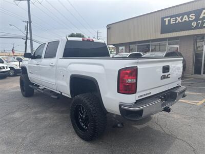 2018 GMC Sierra 1500 SLE   - Photo 11 - Dallas, TX 75247