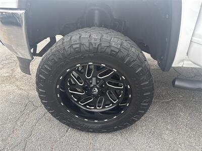 2018 GMC Sierra 1500 SLE   - Photo 26 - Dallas, TX 75247