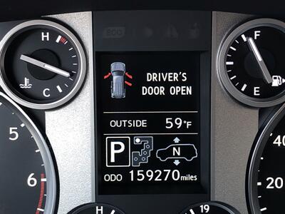 2014 Lexus LX 570   - Photo 17 - Dallas, TX 75247