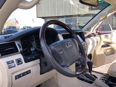 2014 Lexus LX 570   - Photo 22 - Dallas, TX 75247
