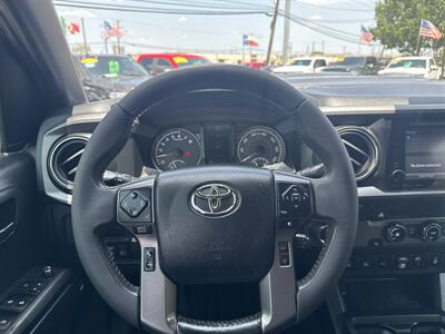 2018 Toyota Tacoma TRD Sport   - Photo 18 - Dallas, TX 75247