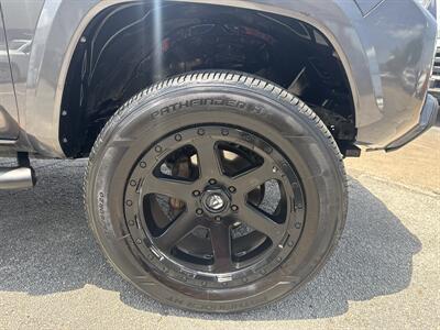 2018 Toyota Tacoma TRD Sport   - Photo 22 - Dallas, TX 75247