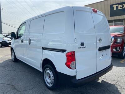 2018 Nissan NV200 S   - Photo 16 - Dallas, TX 75247