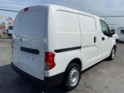 2018 Nissan NV200 S   - Photo 11 - Dallas, TX 75247