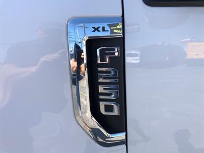 2019 Ford F-250 XL   - Photo 14 - Dallas, TX 75247
