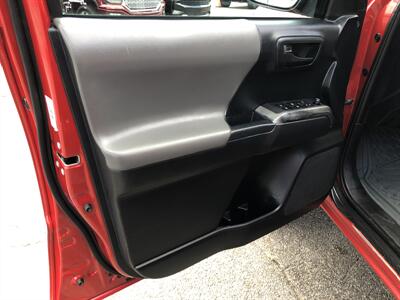 2019 Toyota Tacoma SR5 - Photo 16 - Dallas, TX 75247