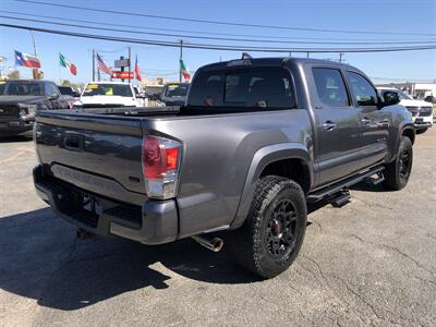 2017 Toyota Tacoma Limited   - Photo 4 - Dallas, TX 75247