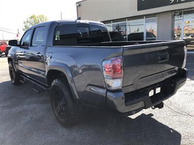2017 Toyota Tacoma Limited   - Photo 8 - Dallas, TX 75247