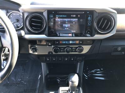 2017 Toyota Tacoma Limited   - Photo 18 - Dallas, TX 75247