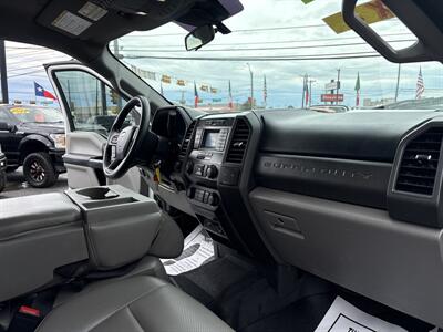2021 Ford F-350 XL   - Photo 34 - Dallas, TX 75247