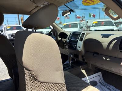 2017 Nissan Frontier SV V6   - Photo 33 - Dallas, TX 75247