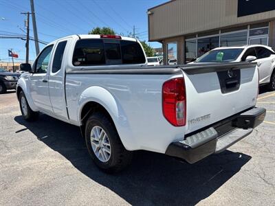 2017 Nissan Frontier SV V6   - Photo 15 - Dallas, TX 75247