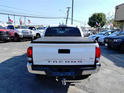 2018 Toyota Tacoma SR5 V6 - Photo 4 - Dallas, TX 75247