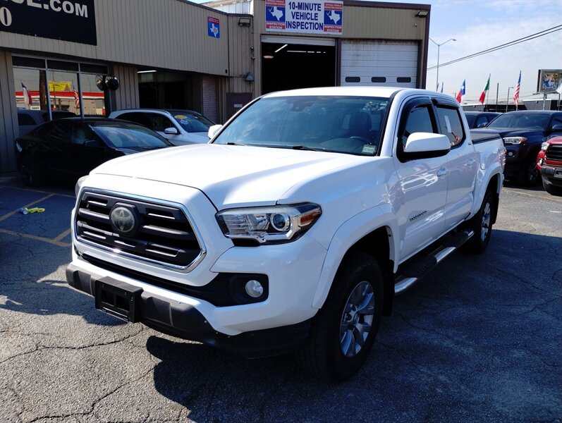 2018 Toyota Tacoma SR5 V6   - Photo 1 - Dallas, TX 75247