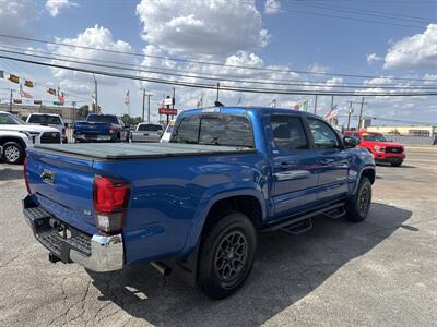 2018 Toyota Tacoma SR5 V6 - Photo 8 - Dallas, TX 75247