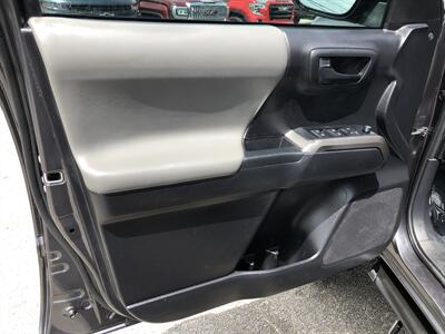 2021 Toyota Tacoma SR5 V6 - Photo 17 - Dallas, TX 75247