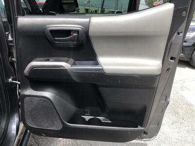 2021 Toyota Tacoma SR5 V6 - Photo 34 - Dallas, TX 75247