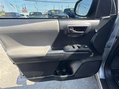 2017 Toyota Tacoma SR V6 - Photo 18 - Dallas, TX 75247