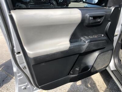 2017 Toyota Tacoma SR V6 - Photo 8 - Dallas, TX 75247