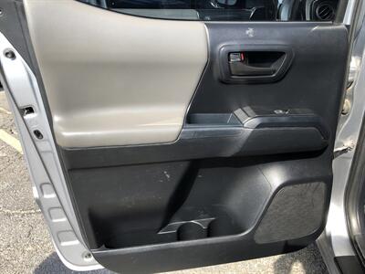 2017 Toyota Tacoma SR V6 - Photo 9 - Dallas, TX 75247