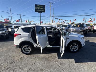 2019 Ford Escape SE - Photo 11 - Dallas, TX 75247