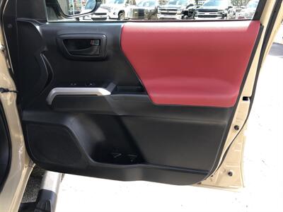 2019 Toyota Tacoma SR5   - Photo 26 - Dallas, TX 75247