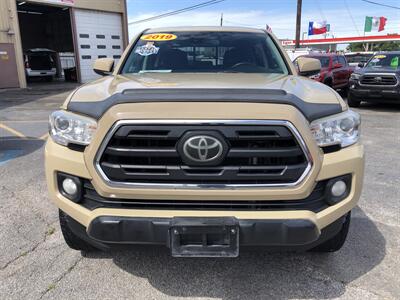 2019 Toyota Tacoma SR5   - Photo 2 - Dallas, TX 75247