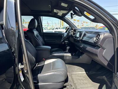 2019 Toyota Tacoma Limited   - Photo 16 - Dallas, TX 75247