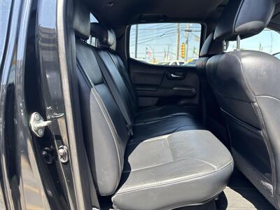 2019 Toyota Tacoma Limited   - Photo 14 - Dallas, TX 75247