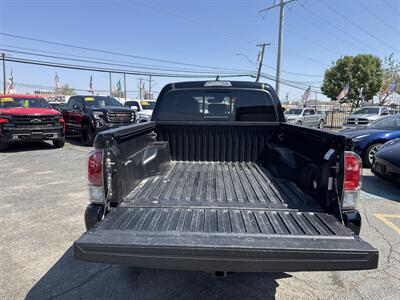 2019 Toyota Tacoma Limited   - Photo 9 - Dallas, TX 75247