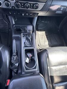 2019 Toyota Tacoma Limited   - Photo 26 - Dallas, TX 75247