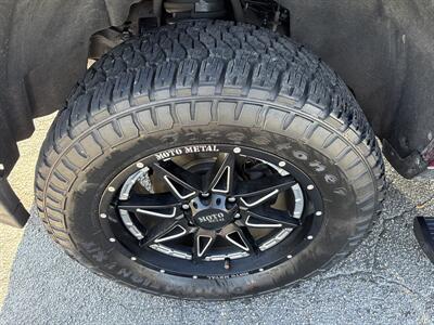 2017 Chevrolet Silverado 1500 LT Z71   - Photo 38 - Dallas, TX 75247
