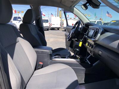 2018 Toyota Tacoma SR5 V6   - Photo 25 - Dallas, TX 75247