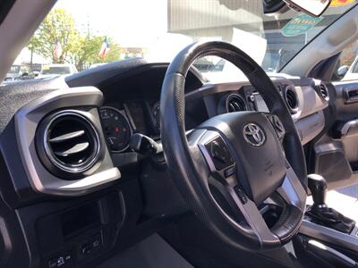 2018 Toyota Tacoma SR5 V6   - Photo 18 - Dallas, TX 75247