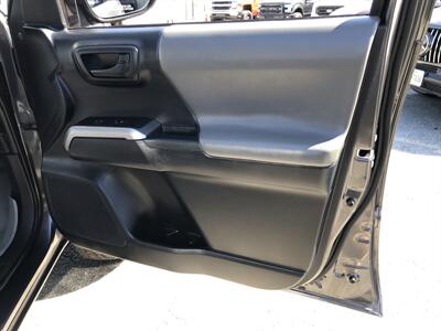 2018 Toyota Tacoma SR5 V6   - Photo 23 - Dallas, TX 75247