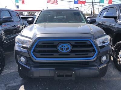 2018 Toyota Tacoma SR5 V6   - Photo 2 - Dallas, TX 75247