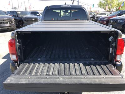 2018 Toyota Tacoma SR5 V6   - Photo 12 - Dallas, TX 75247