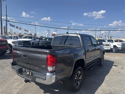 2017 Toyota Tacoma TRD Sport   - Photo 6 - Dallas, TX 75247
