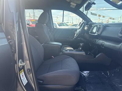 2017 Toyota Tacoma TRD Sport   - Photo 13 - Dallas, TX 75247