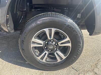 2017 Toyota Tacoma TRD Sport   - Photo 26 - Dallas, TX 75247