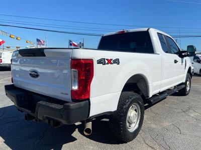 2017 Ford F-250 XL   - Photo 15 - Dallas, TX 75247