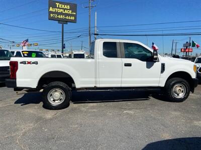 2017 Ford F-250 XL   - Photo 14 - Dallas, TX 75247