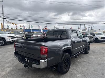 2022 Toyota Tacoma SR5 V6   - Photo 5 - Dallas, TX 75247