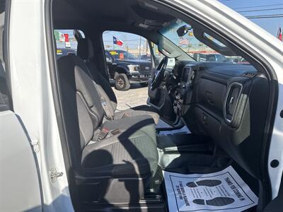 2020 Chevrolet Silverado 2500 LT   - Photo 12 - Dallas, TX 75247