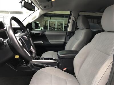 2017 Toyota Tacoma SR5 V6   - Photo 9 - Dallas, TX 75247