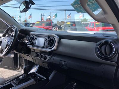 2017 Toyota Tacoma SR5 V6 - Photo 50 - Dallas, TX 75247
