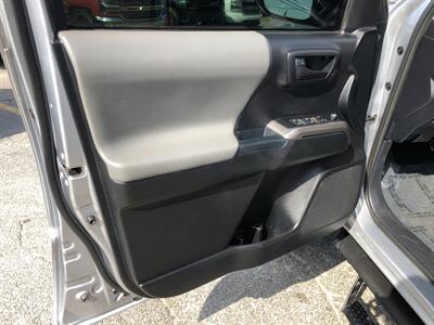 2017 Toyota Tacoma SR5 V6 - Photo 39 - Dallas, TX 75247