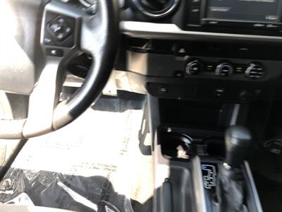 2017 Toyota Tacoma SR5 V6 - Photo 16 - Dallas, TX 75247