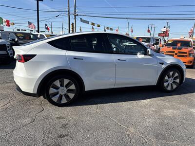 2021 Tesla Model Y Long Range   - Photo 5 - Dallas, TX 75247